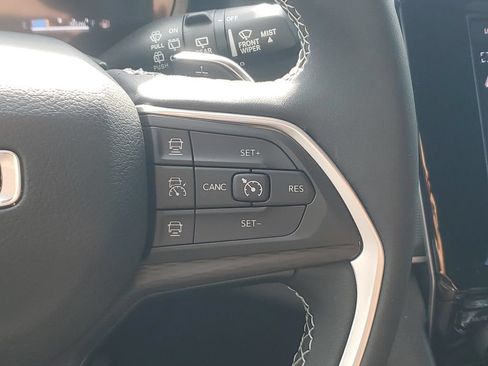 Used 2025 Jeep Grand Cherokee L Laredo AWD/4WD image 21