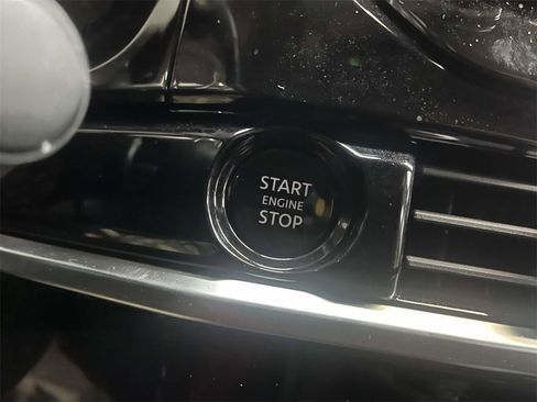 Certified 2025 Nissan Pathfinder SL w/ Cargo Package image 18