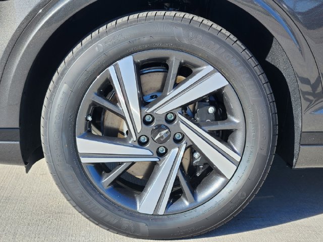 Used 2026 Genesis GV70 3.5T Sport Advanced AWD/4WD image 7