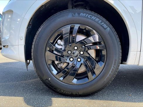Certified 2025 Land Rover Discovery Sport S AWD/4WD image 10
