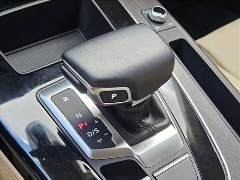 Used 2021 Audi Q5 Premium Plus image 12