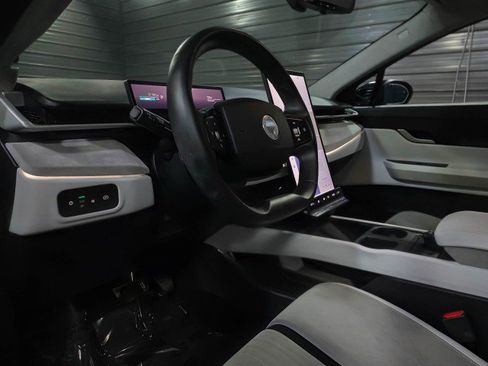 Used 2023 Fisker Ocean Extreme image 10