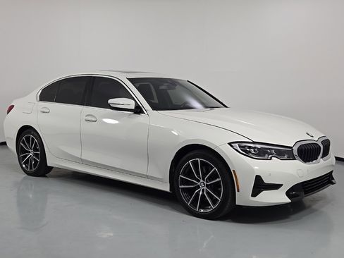 Used 2020 BMW 330i xDrive Sedan w/ Convenience Package image 8