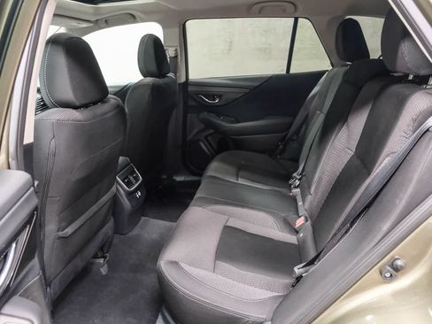 Used 2024 Subaru Outback Premium AWD/4WD image 22