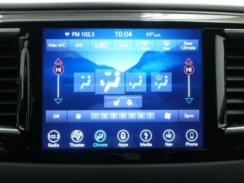 Used 2018 Chrysler Pacifica Touring-L Plus FWD image 37