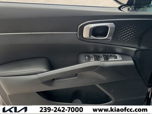 Certified 2025 Kia Sorento LX FWD image 23