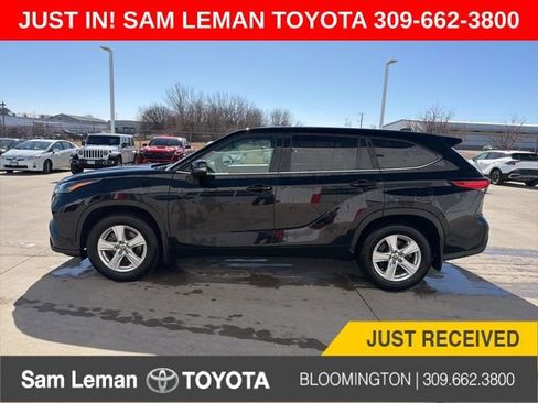 Used 2023 Toyota Highlander L image 1