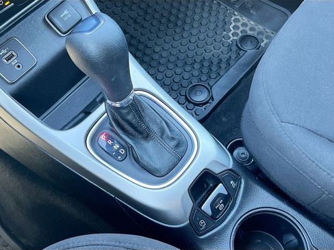 Used 2021 Jeep Compass Sport w/ Cold Weather Group image 16