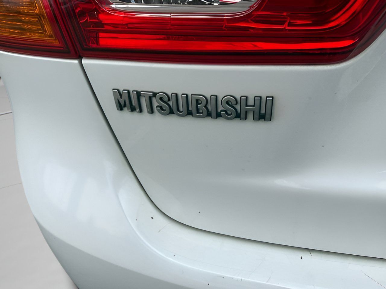 Used 2014 Mitsubishi Outlander Sport SE FWD image 11