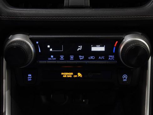 Used 2019 Toyota RAV4 LE w/ All Weather Liner Package image 20