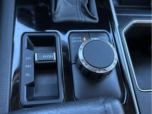 Used 2022 Toyota Tundra Limited image 18