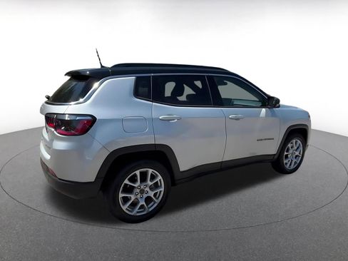 Used 2025 Jeep Compass Limited AWD/4WD image 14