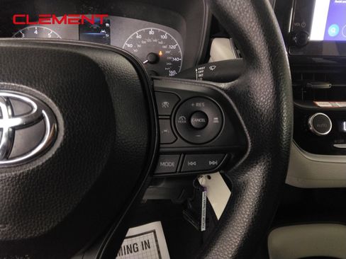 Used 2025 Toyota Corolla LE FWD image 13