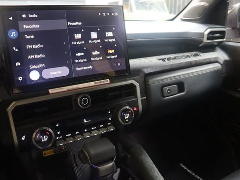 Used 2024 Toyota Tacoma Limited w/ Limited Package (LT) image 51