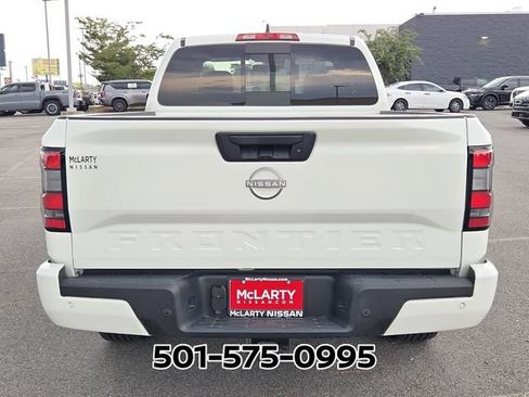 Used 2025 Nissan Frontier SV RWD image 7