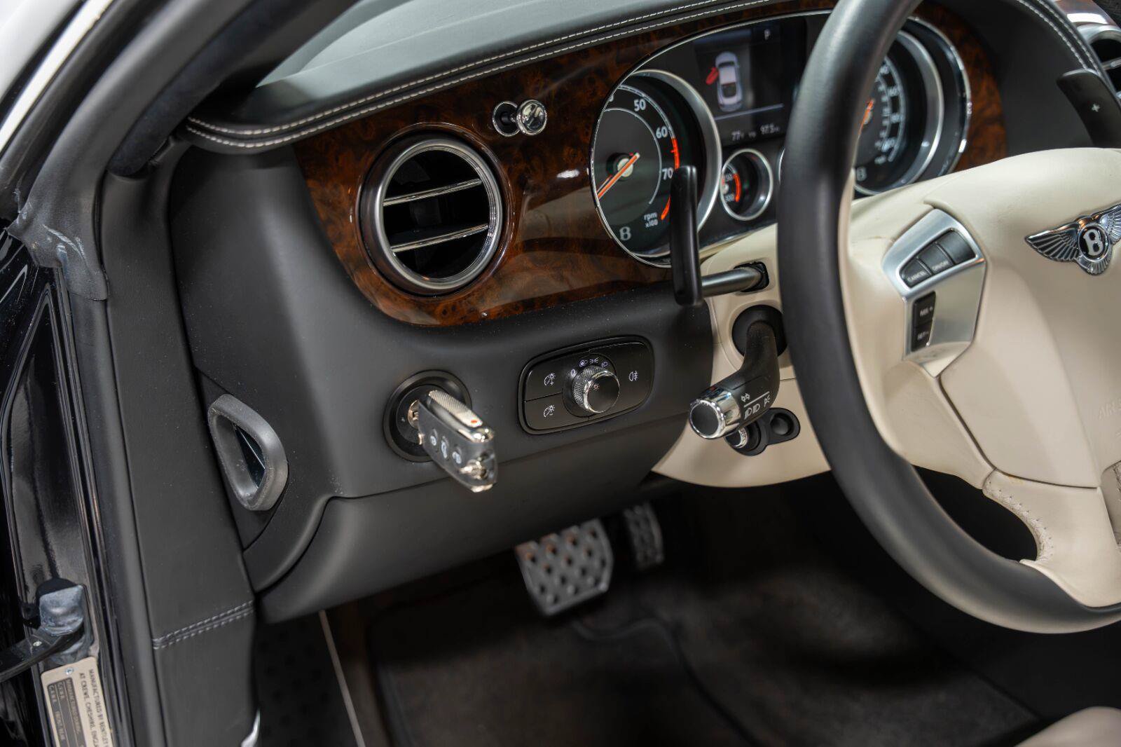 Used 2012 Bentley Continental GT AWD/4WD image 73