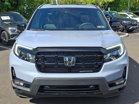 Used 2026 Honda Ridgeline Black Edition image 2