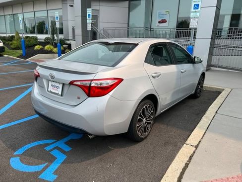 Used 2015 Toyota Corolla S FWD image 4