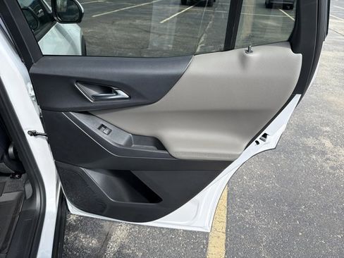 New 2026 Chevrolet Equinox LT image 28