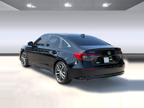 Used 2024 Honda Civic Touring image 3