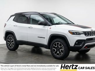 Used 2025 Jeep Compass Trailhawk video 1