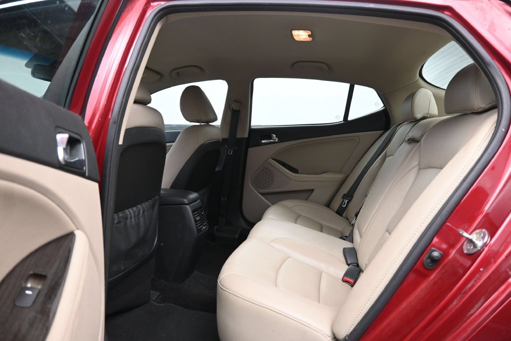 Used 2015 Kia Optima EX FWD image 19