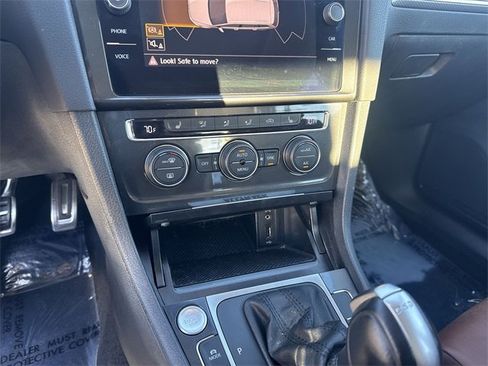 Used 2018 Volkswagen Golf Alltrack SEL image 22