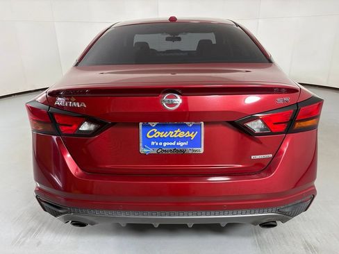 Used 2021 Nissan Altima 2.0 SR FWD image 7
