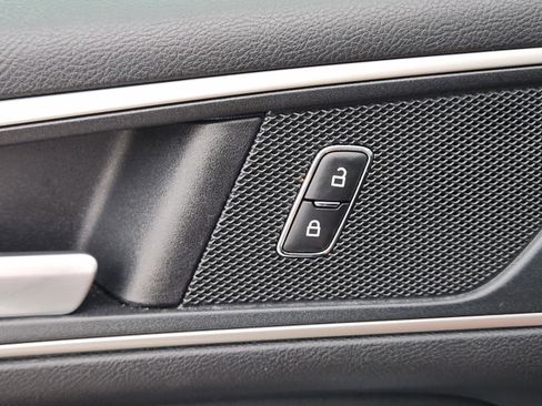 Used 2020 Ford Edge SEL w/ Convenience Package FWD image 19