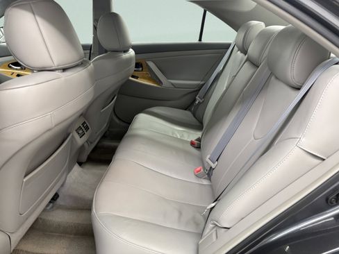 Used 2007 Toyota Camry XLE FWD image 10