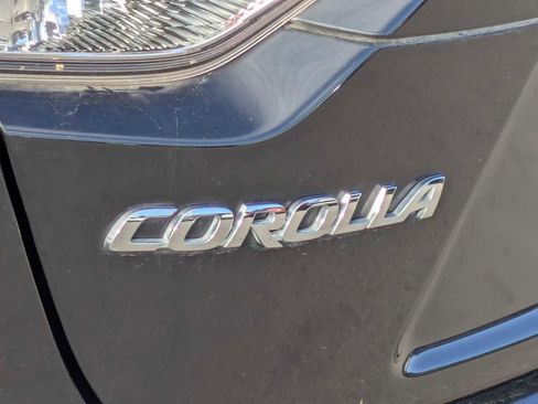 Used 2022 Toyota Corolla LE image 12