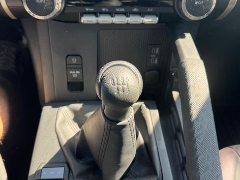 Used 2025 Toyota Tacoma TRD Sport AWD/4WD image 10