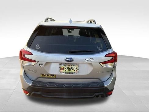 Used 2023 Subaru Forester Premium AWD/4WD image 4