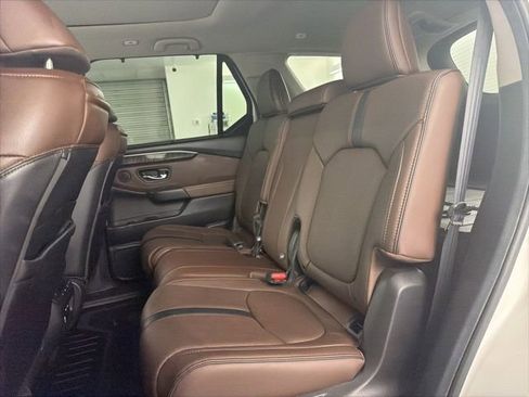 Used 2025 Honda Pilot Elite image 13