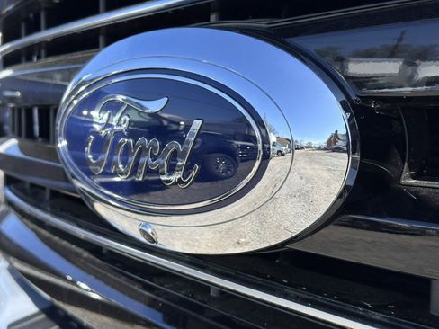 New 2025 Ford F350 Platinum w/ FX4 Off-Road Package image 15