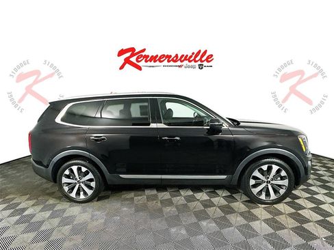 Used 2022 Kia Telluride S image 8
