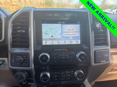 Used 2017 Ford F150 Lariat w/ Equipment Group 502A Luxury image 9