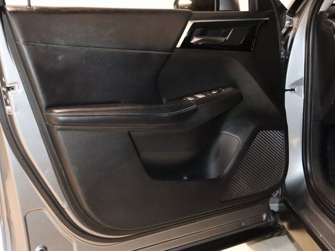 Used 2022 Mitsubishi Outlander SE image 32