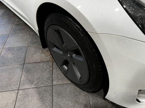 Used 2023 Tesla Model 3 Standard Range image 11