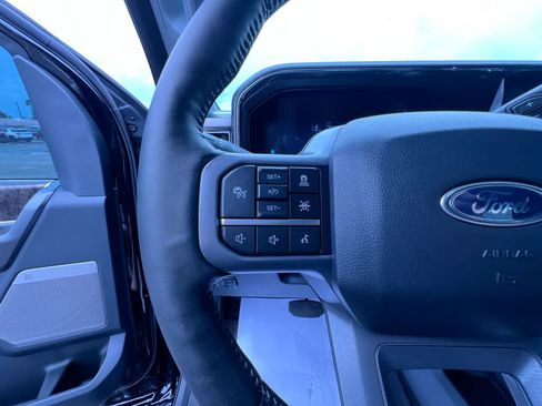 Used 2024 Ford F350 Lariat w/ Lariat Ultimate Package AWD/4WD image 19