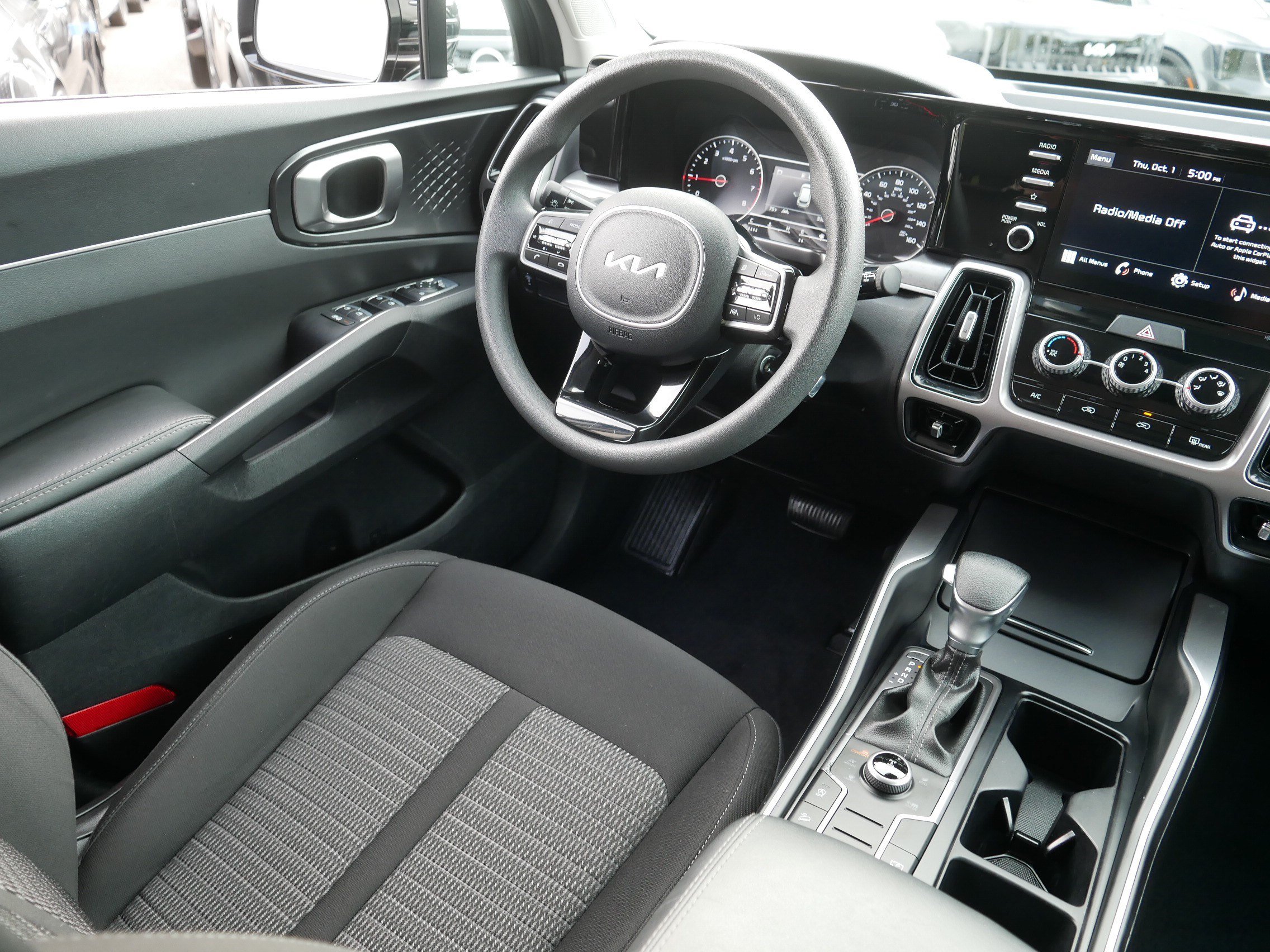 Certified 2023 Kia Sorento LX AWD/4WD image 9