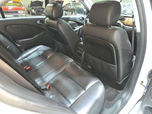 Used 2005 Jaguar S-TYPE R RWD image 62