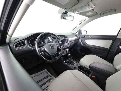 Used 2018 Volkswagen Tiguan SE AWD/4WD image 10
