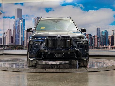 Certified 2024 BMW X7 M60i w/ Executive Package image 3