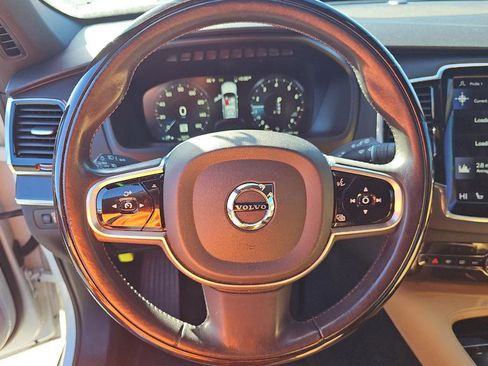 Used 2018 Volvo XC90 T6 Momentum w/ Convenience Package image 9