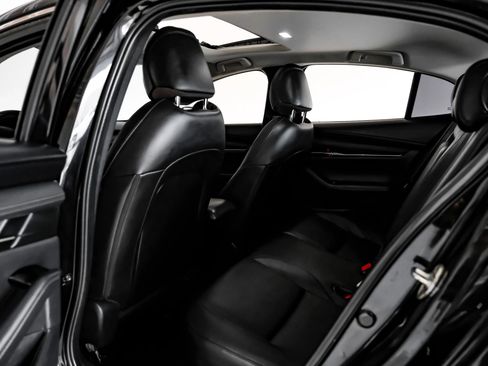 Used 2021 MAZDA MAZDA3 s image 36