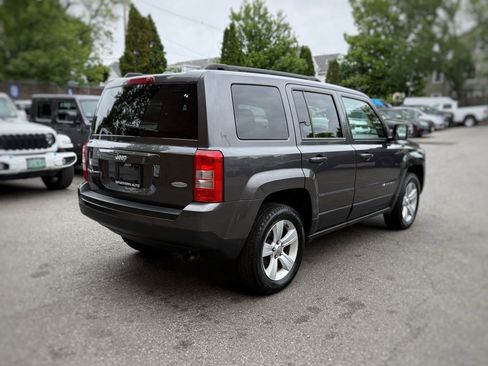 Used 2016 Jeep Patriot Latitude AWD/4WD image 8