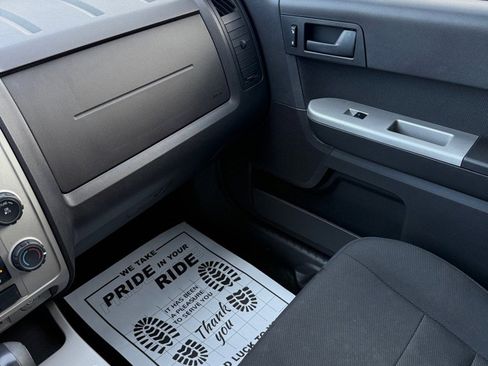 Used 2009 Ford Escape XLT image 17