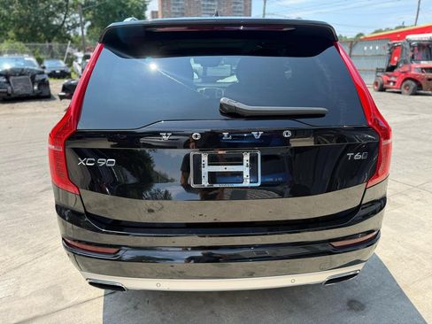Used 2021 Volvo XC90 T6 Momentum AWD/4WD image 4
