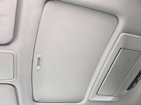 Used 2016 Honda Odyssey Touring Elite image 27